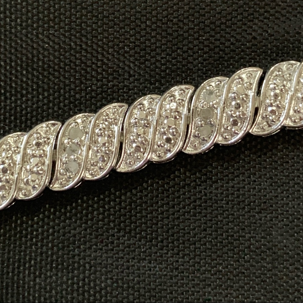 Diamond wave bracelet